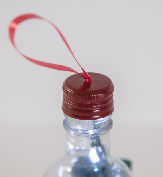 OrnamentSwap-Cap