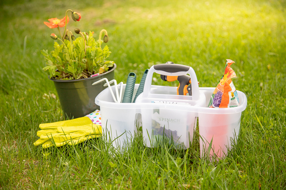 1587-Gardening